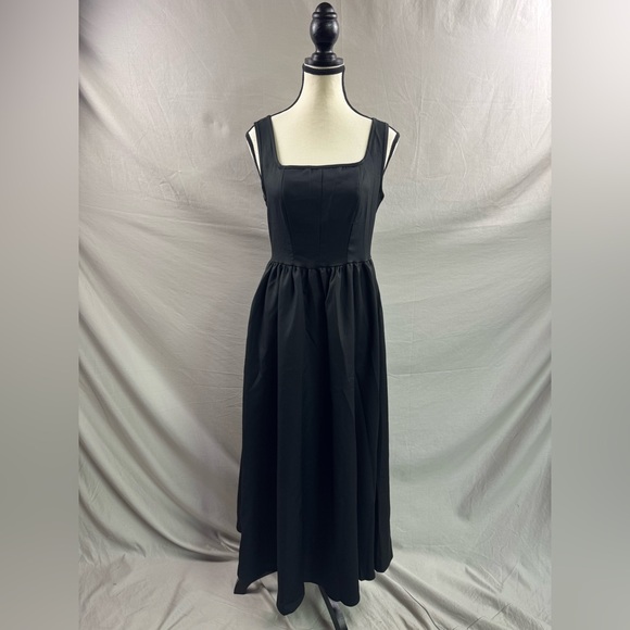 Classic Sleeveless V-Neck Ruffled Waist Fitted Midi Dress Black - Picture 8 of 11
